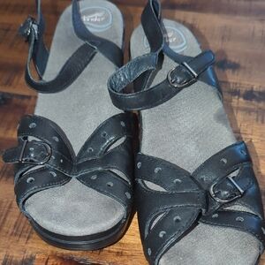 Dansko Size 42 Black Leather Sandals